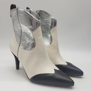 879- Vince Camuto Women's Ankle Boots NWT